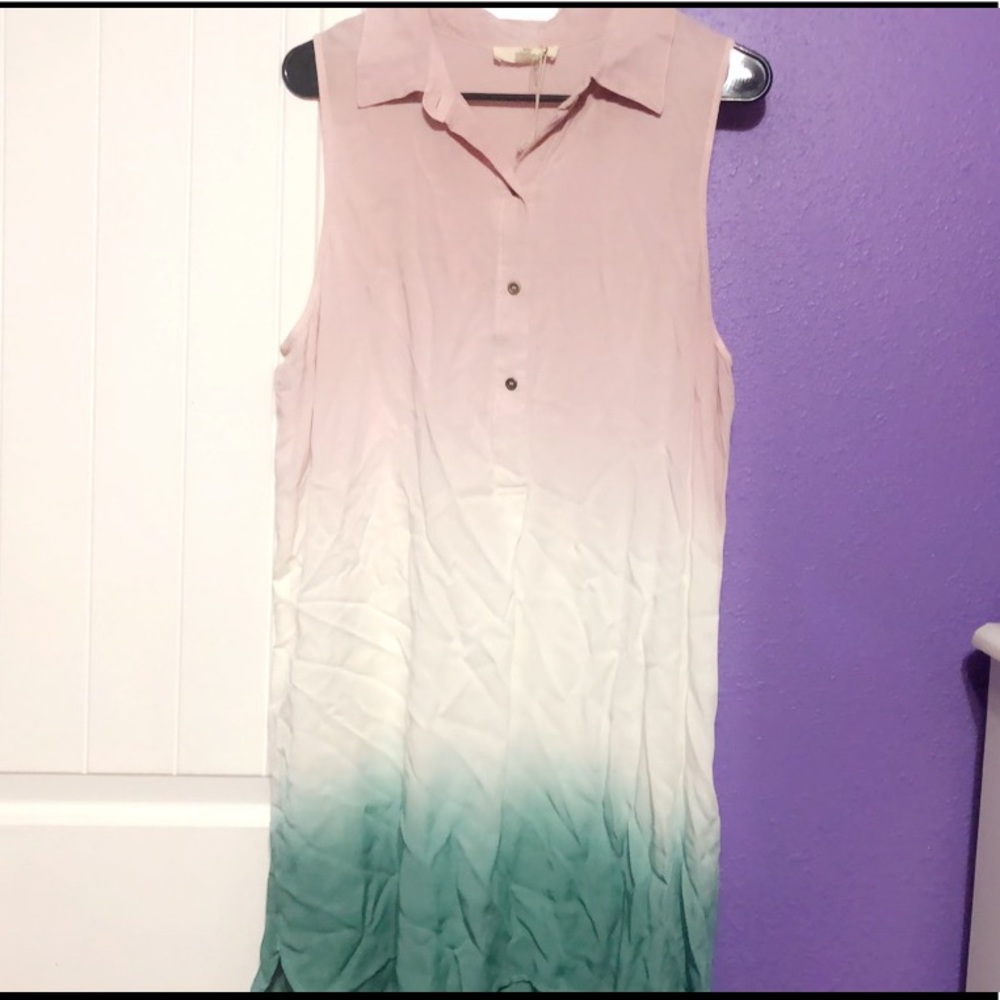 Brand new entro dress. Has never been worn.